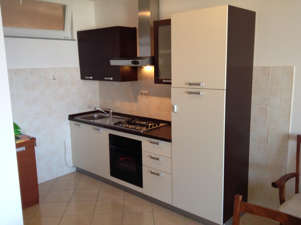 Gala Apartments Omiš Habitación foto