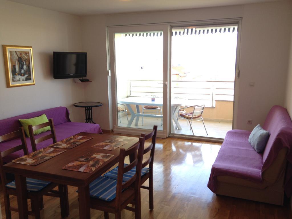Gala Apartments Omiš Habitación foto