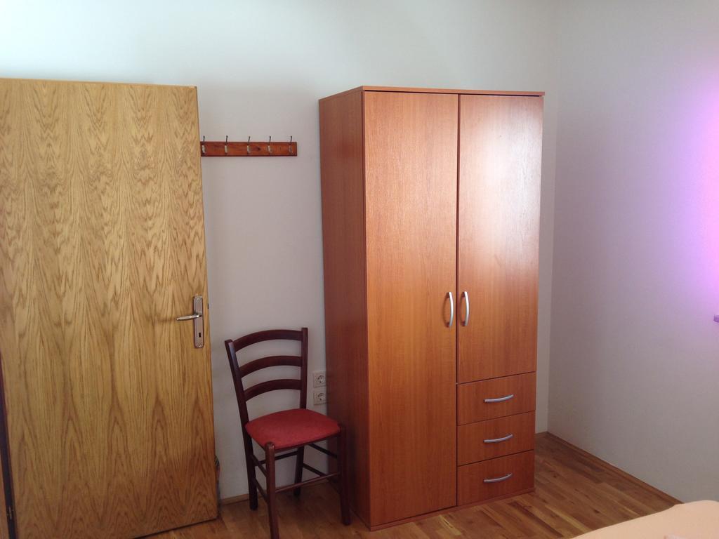 Gala Apartments Omiš Habitación foto